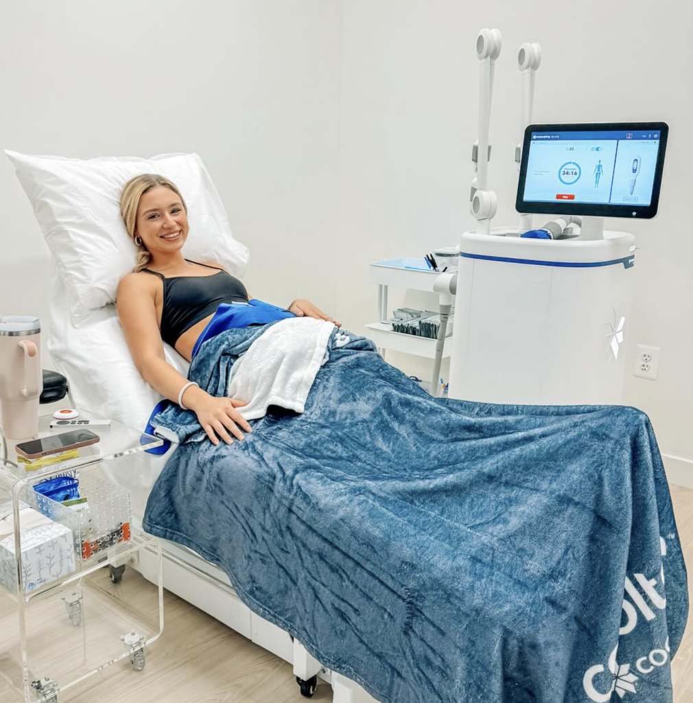 Patient relaxing during a CoolSculpting Elite treatment at Cool Contours.